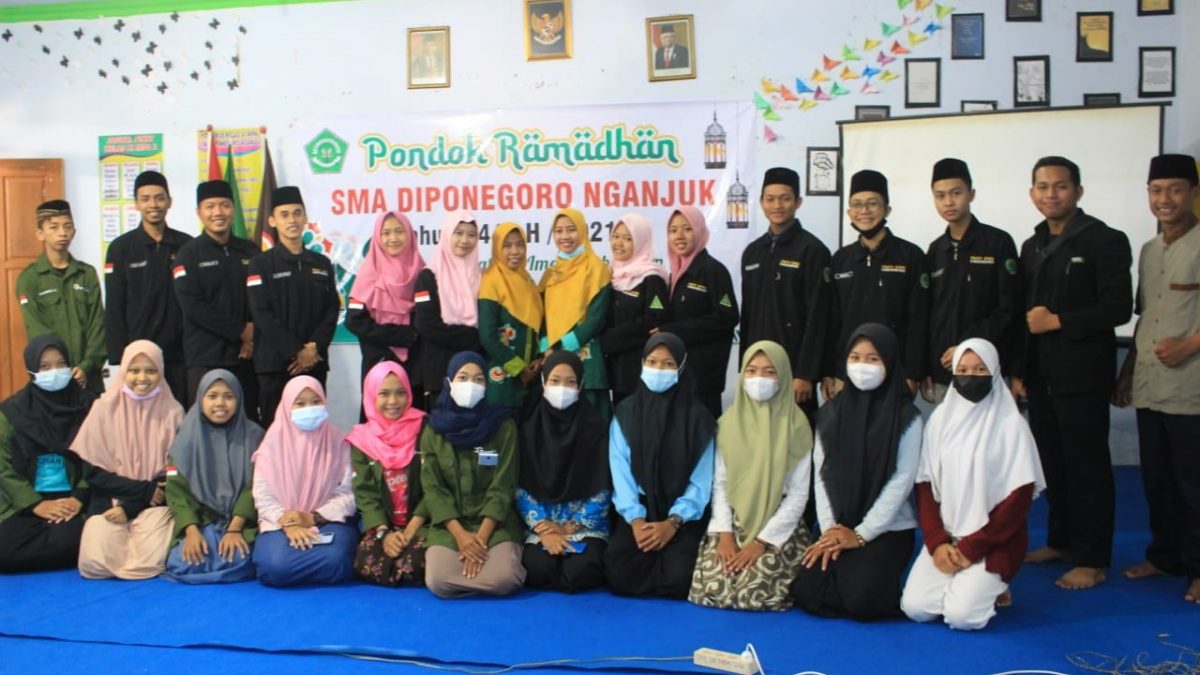 IPNU IPPNU IAI PADI Bentengi SMA Diponegoro Nganjuk dari Paham Radikalisme