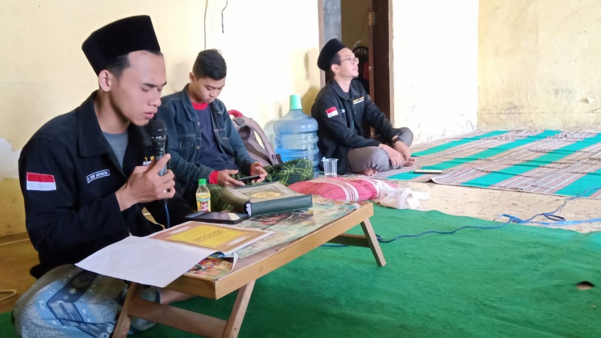 PKPT IAI Pangeran Diponegoro Nganjuk Lestarikan Amaliyah NU dengan Khotmil Al-Quran