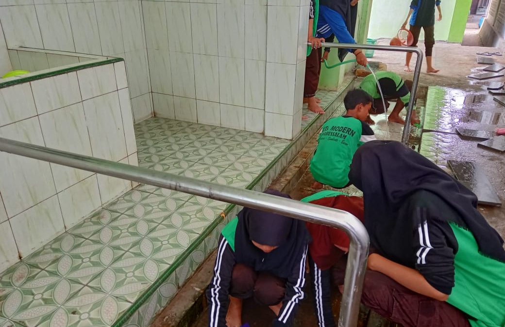 DKAC CBP KPP Baron Agendakan TRABAS (Tradisi Bakti Sosial)