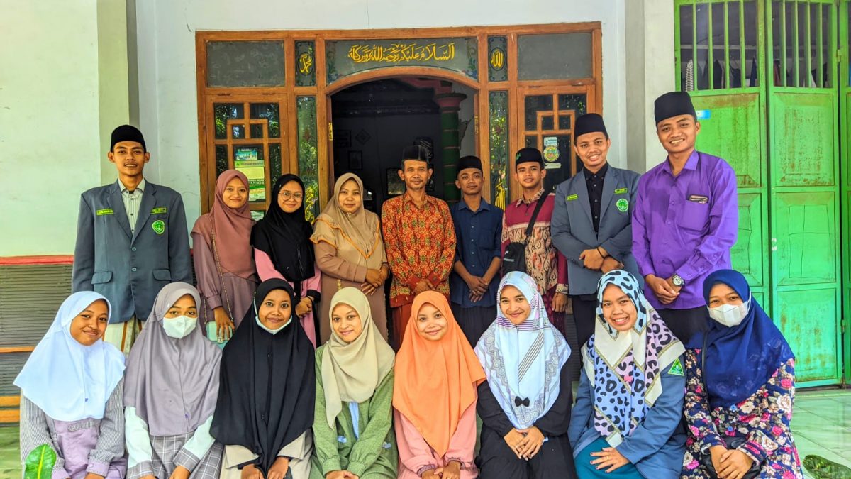 Pelajar NU Rejoso Lestarikan Adat Istiadat Berupa Halal Bihalal dengan Sesepuh NU