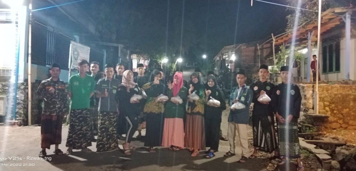 BERBAGI MANFAAT DI HARI KEMENANGAN