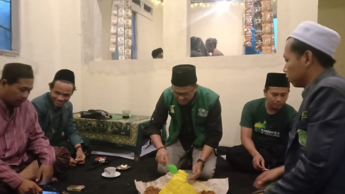 Rutinan PAC IPNU IPPNU dan Shoft Opening Angkringan Pelajar NUsantara Kecamatan Tanjunganom