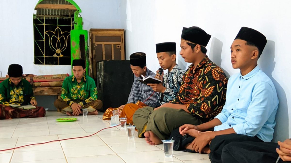Rutinan Maulidul Barzanji wa Diba’iyah serta Peringatan Harlah IPNU ke-69 dan IPPNU ke-68, PR IPNU IPPNU Desa Ngepeh