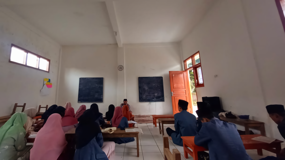 Pelajar NU Kepel Isi Ramadhan Dengan Ngaji Kitab Izzul Adab