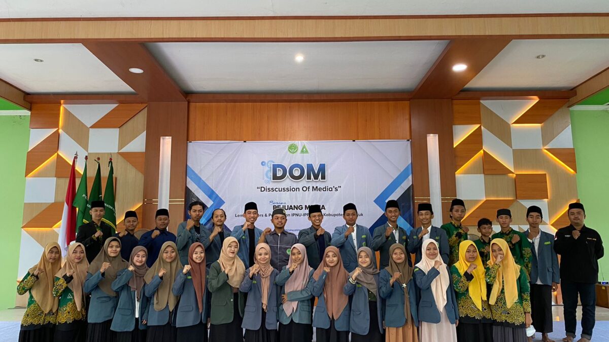 Discussion Of Media’s: Efektifitas Media dalam Menjalankan Roda Organisasi 