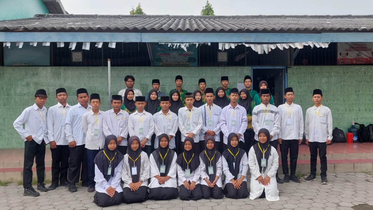 LAHIRKAN PEMIMPIN YANG KRITIS, MELALUI KEGIATAN MAKESTA PR IPNU-IPPNU SUMBERKEPUH
