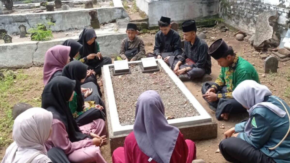 Mengenal Pejuang Awal IPNU Nganjuk, PR IPNU-IPPNU Mojoduwur Gelar Ziarah Makam KH.Djamaluddin Abdullah