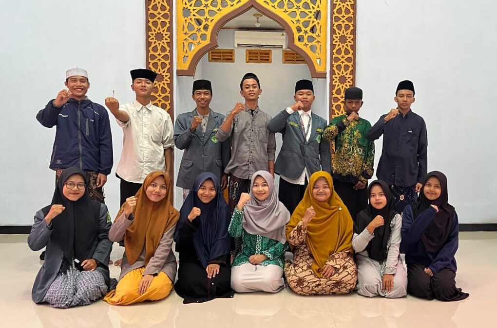 Ukhuwah Semakin Erat! Rutinan Al-Barzanji Jadi Ajang Kolaborasi Pelajar NU Sukorejo & Godean