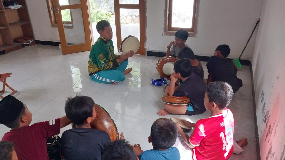 PR IPNU-IPPNU Jintel Menghadirkan Banjari, Semangat Belajar dan Berkreasi di SD Negeri 2