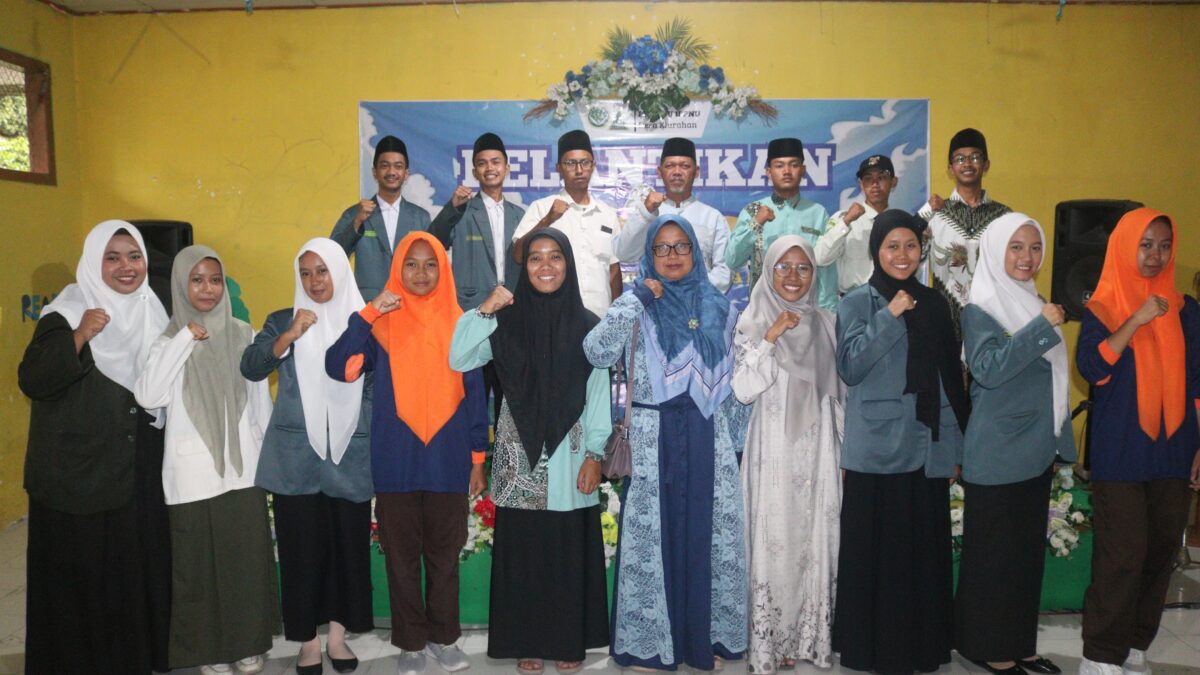 Pelantikan dan Pembukaan Makesta PR IPNU IPPNU Klurahan: Melanjutkan Estafet Roda Organisasi