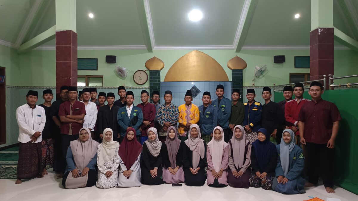 Gema Sholawat di Sumengko: Rutinan Maulid Diba’ Al-Barzanji Hidupkan Semangat Kader IPNU IPPNU